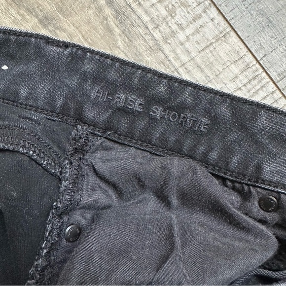 EU American Eagle Outfitters Black Lace Hi-Rise Shorties - Picture 7 of 8